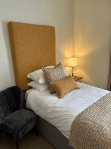 The Masons Arms Hotel 브리젠드 외부 사진